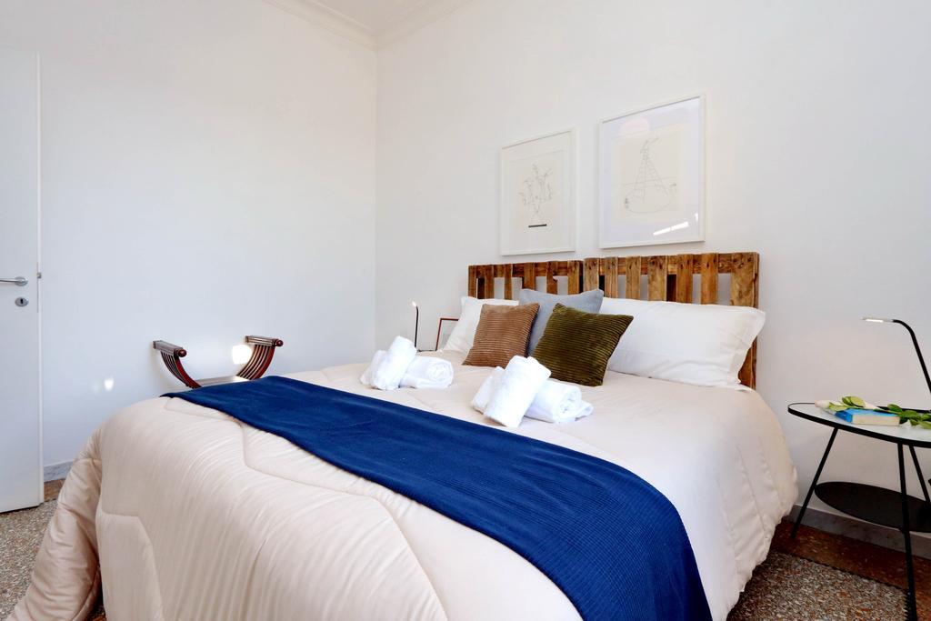 Piazza Capponi Apartment Рим Екстериор снимка