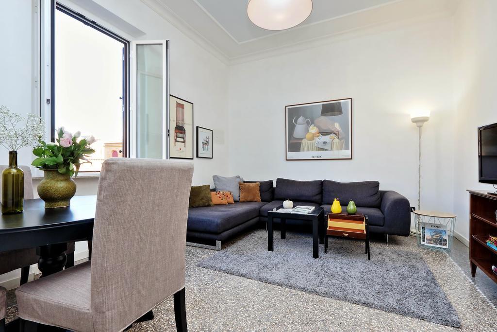 Piazza Capponi Apartment Рим Екстериор снимка